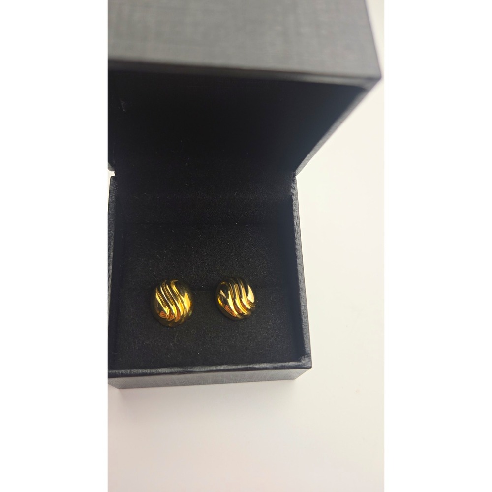 Gold Tone Swirl Stripe Design Round Stud Earrings Butterfly Closure